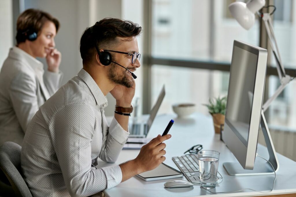 Fonctionnalités 2024 pour téléphonie cloud et centres de contact